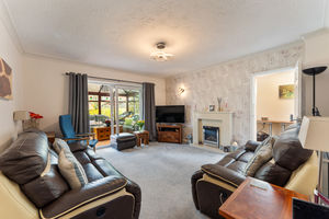 Lounge- click for photo gallery